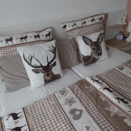 Am Waldrand Apartmán *